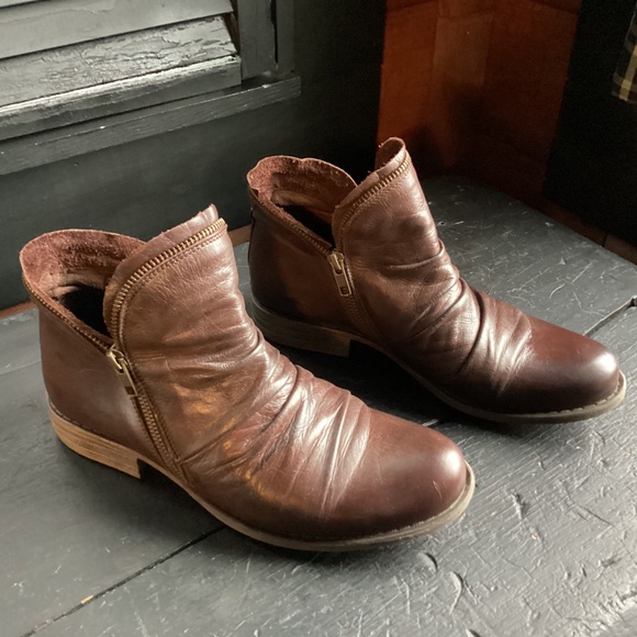 MIZ MOOZ LUNA LEATHER ANKLE BOOTS 9 - Picture 2 of 5